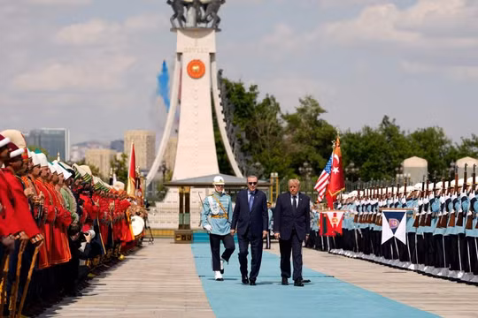 NATO trước bài toán hỗ trợ Ukraine