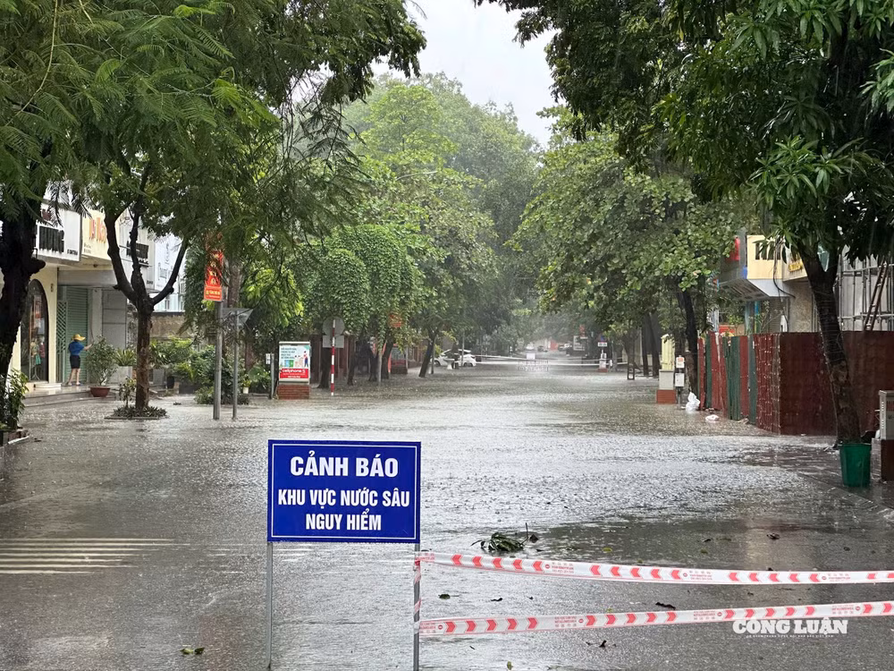 Đường Hàn Thuyên, Phường Hạc Thành