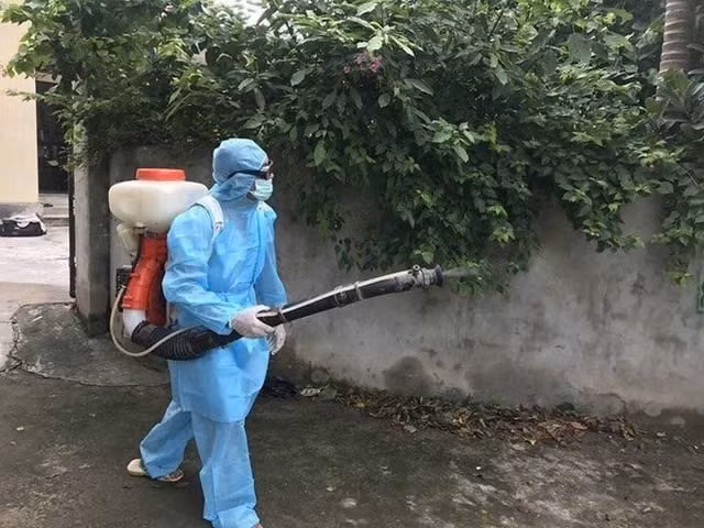 Hà Nội tăng cường phòng, chống sốt xuất huyết, không để dịch bùng phát- Ảnh 2.