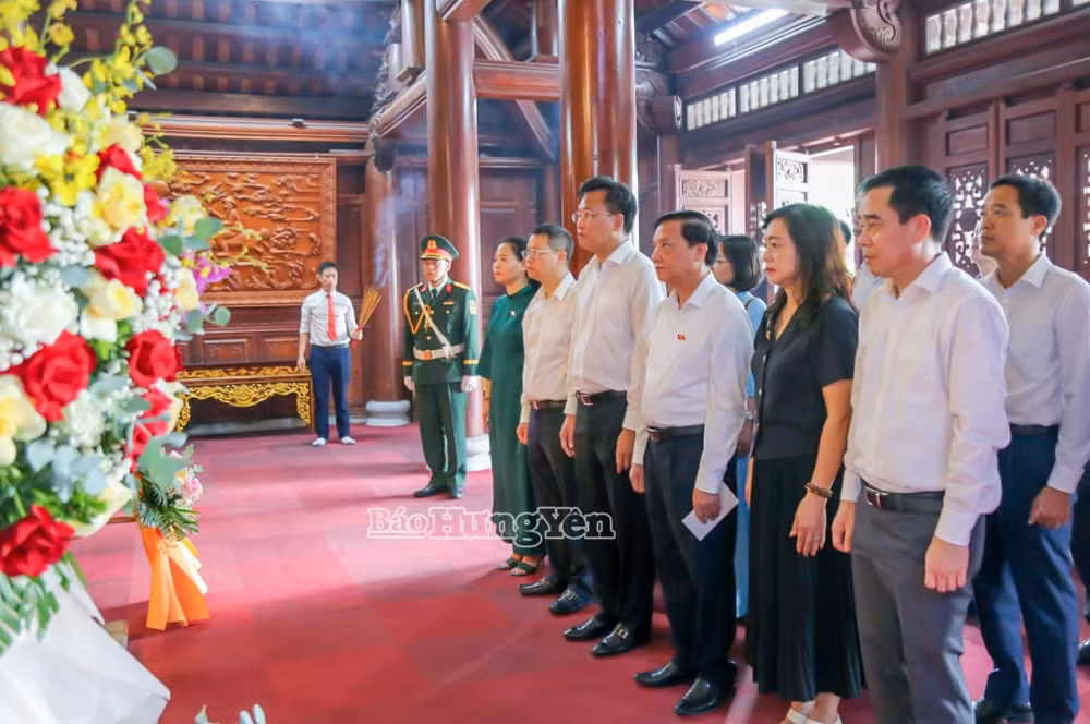 dâng hương 1