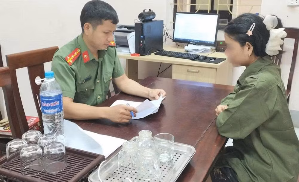 Công an xã Tương Dương làm việc chủ tài khoản “L.T.T”