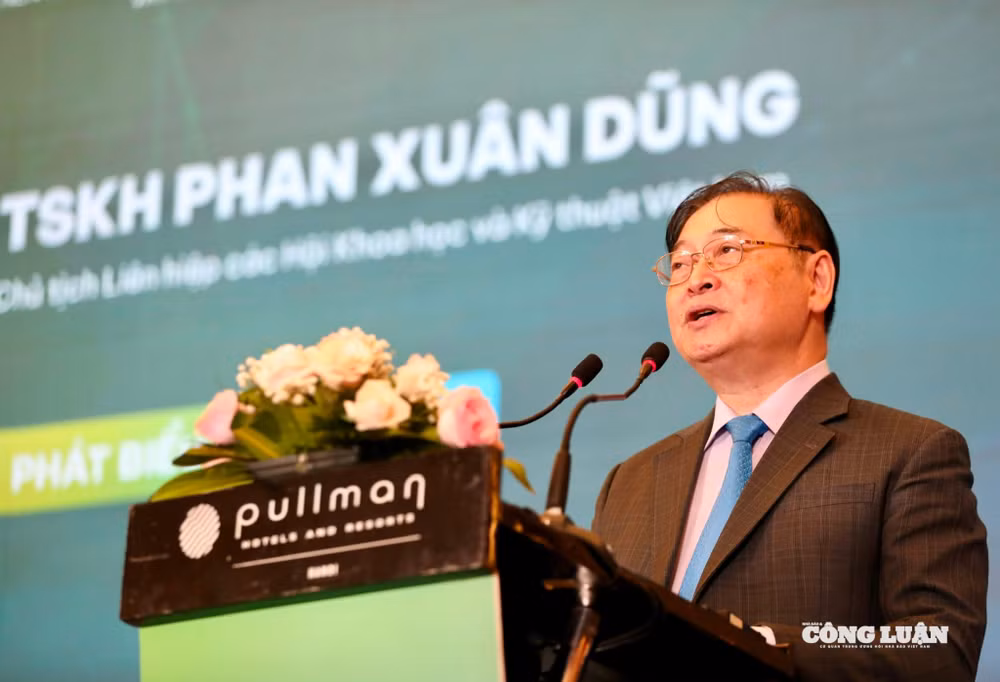 TSKH Phan Xuân Dũng, Chủ tịch Liên hiệp các Hội Khoa học và Kỹ thuật Việt Nam (VUSTA).