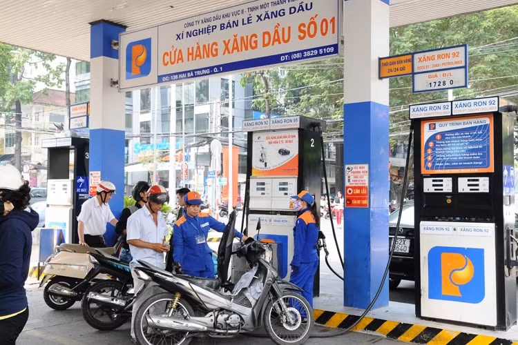Giá xăng dầu hôm nay 25/7/2025: Xăng giảm nhẹ, dầu tiếp tục leo thang trong phiên điều chỉnh mới