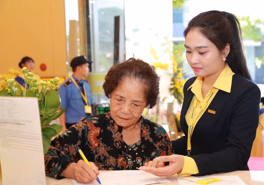 nam a bank 32 nam tiep tuc phu song mang luoi mien bac hinh 2