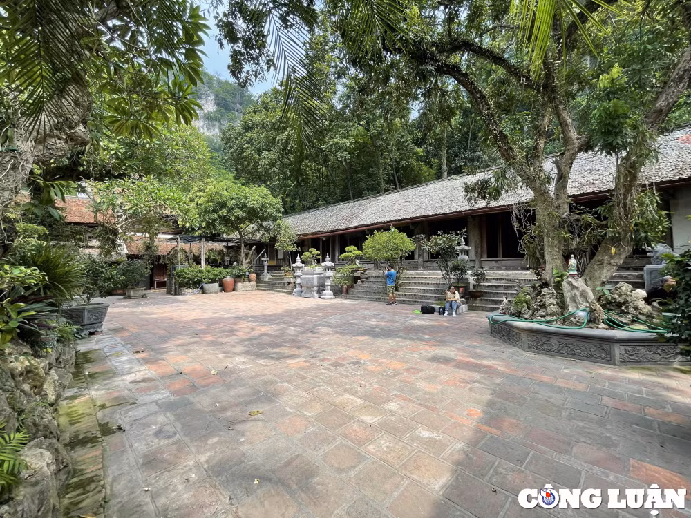 khong gian ngoi chua gan 1000 nam tuoi co kinh nhat tai ha noi hinh 5