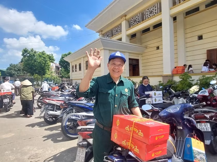 tap doan hanaka tham hoi tang qua cac gia dinh chinh sach nguoi co cong hinh 5