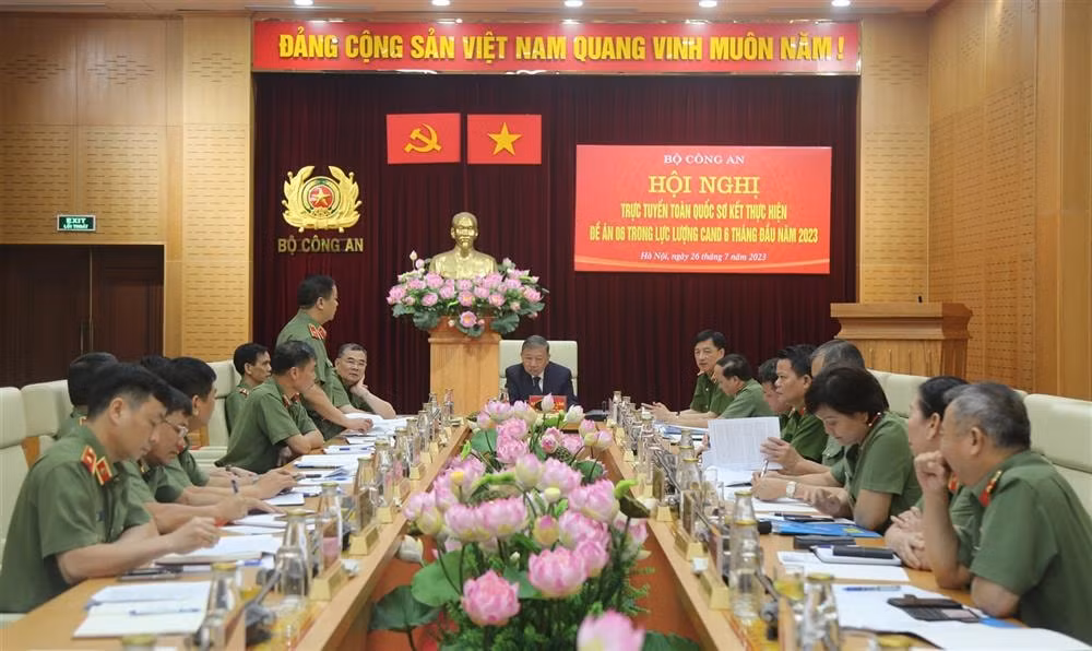 bo cong an da cap tren 828 trieu the can cuoc cong dan gan chip hinh 1