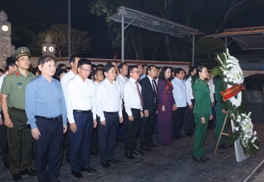 xuc dong chuong trinh nghe thuat coi thieng dong loc noi mach ngan nam hinh 6