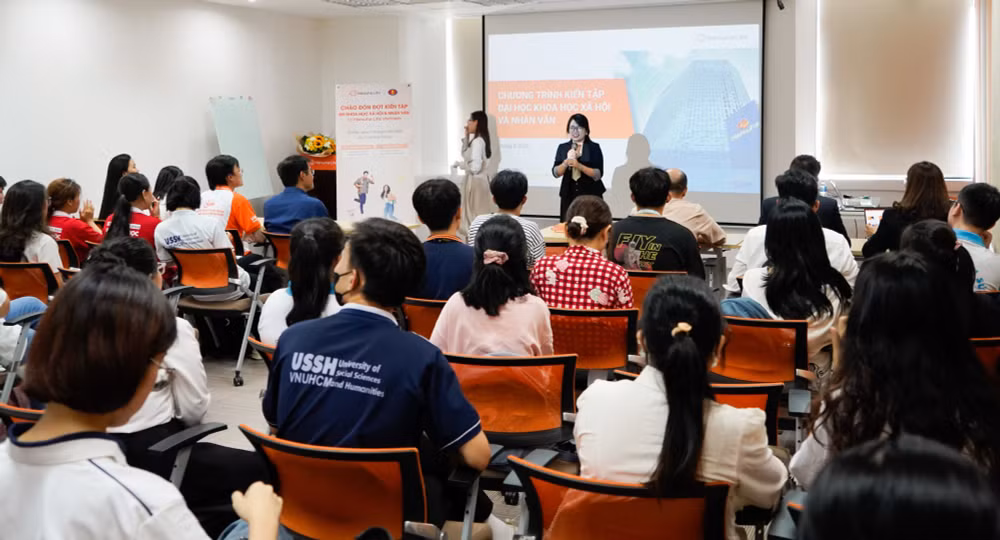 hanwha life viet nam tich cuc nang cao kien thuc tai chinh cho gioi tre hinh 1