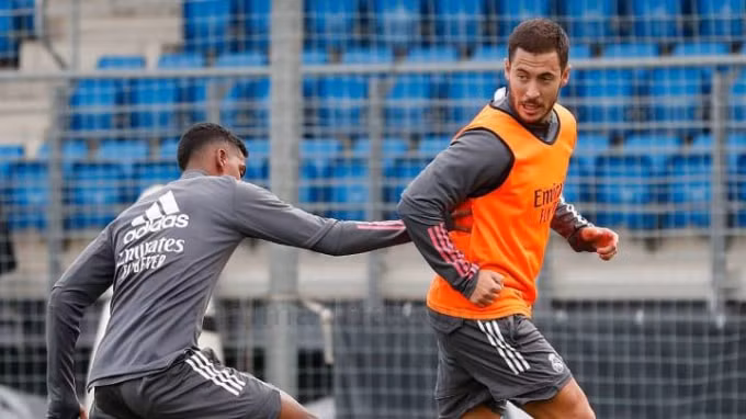 Eden Hazard hoàn thành trọn vẹn giáo án cùng các đồng đội. Ảnh: Getty