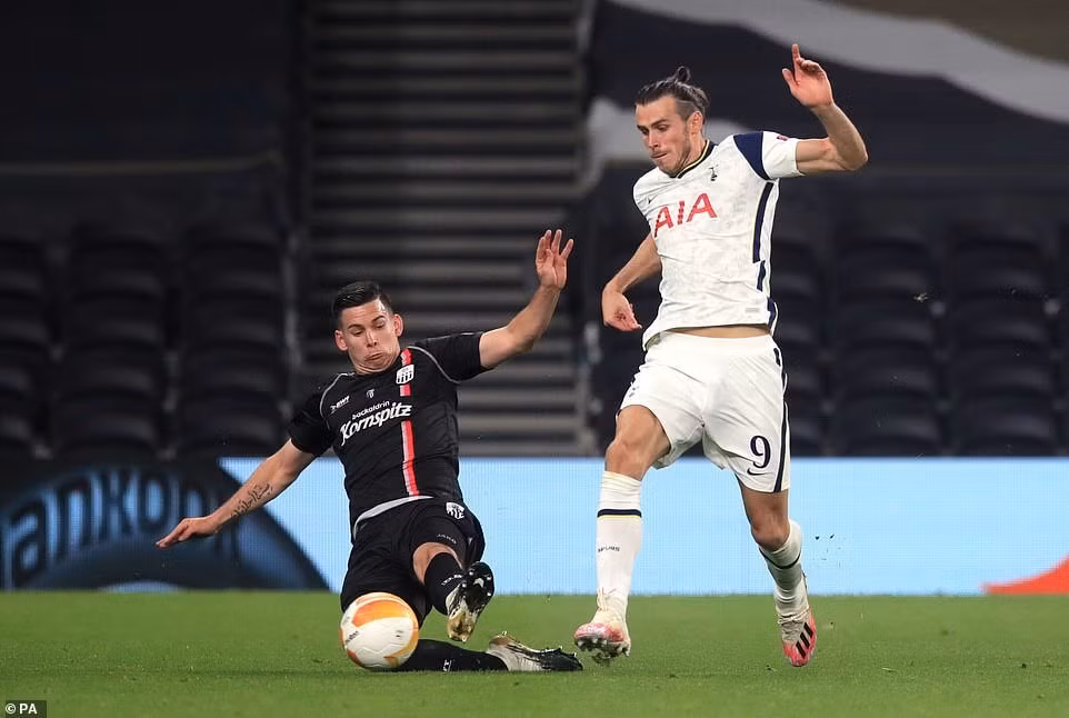 Bale đá chính cho Tottenham mùa này. Ảnh: vietnamnet