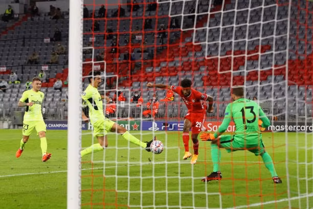 Bayern Munich có bàn mở tỷ số từ pha dứt điểm đầy cảm giác. Ảnh: thethao247.