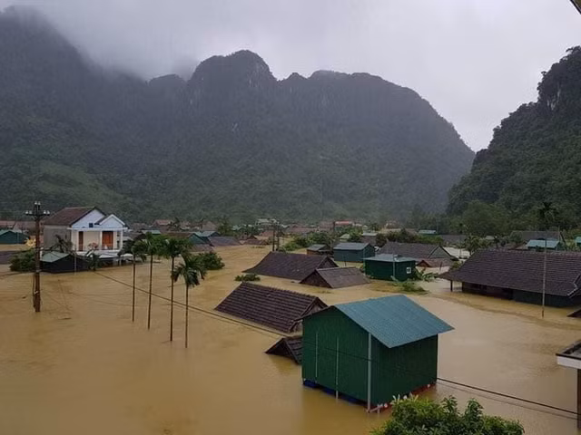 Căn nhà nổi ở miền Trung giúp người dân bảo vệ tính mạng và tài sản trong mùa lũ - Ảnh: Nhà Chống Lũ