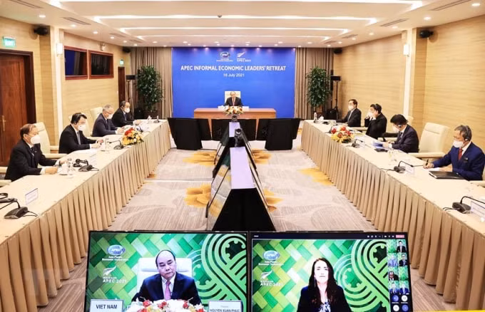 Chủ tịch nước Nguyễn Xuân Phúc và các lãnh đạo APEC tham dự cuộc họp. (Ảnh: TTXVN)