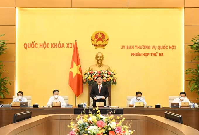 Chủ tịch Quốc hội Vương Đình Huệ phát biểu tại phiên khai mạc.