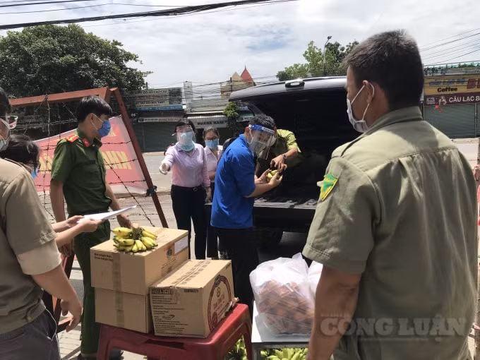 Nhiều hoạt động hỗ trợ người dân bị 