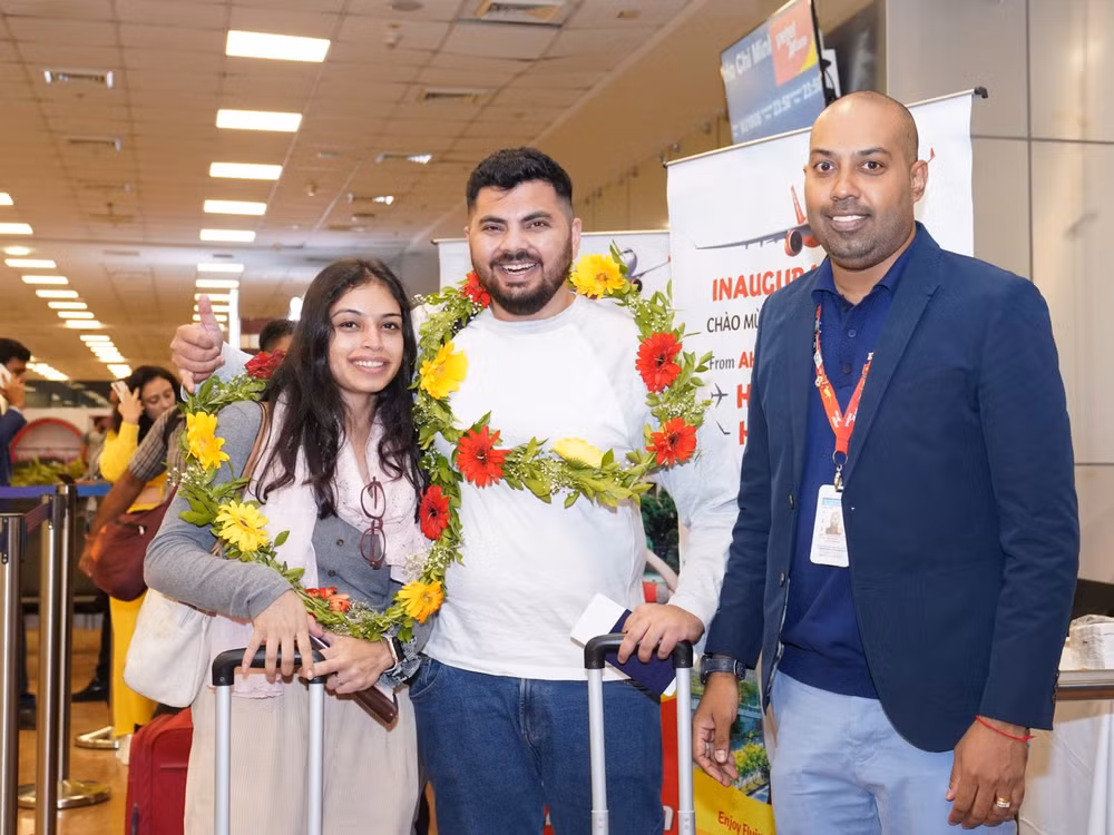 tung bung chao don du khach bay vietjet tu ahmedabad an do den voi viet nam hinh 3