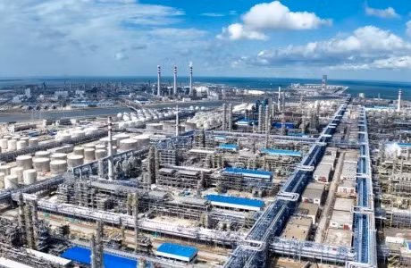 Mỹ tuyên bố Trung Quốc giảm 40% lượng dầu nhập khẩu từ Iran