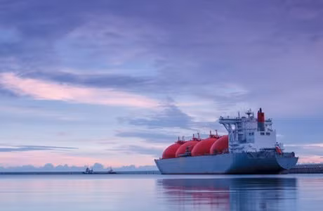 Qatar gấp rút khôi phục dòng chảy LNG toàn cầu qua Hormuz