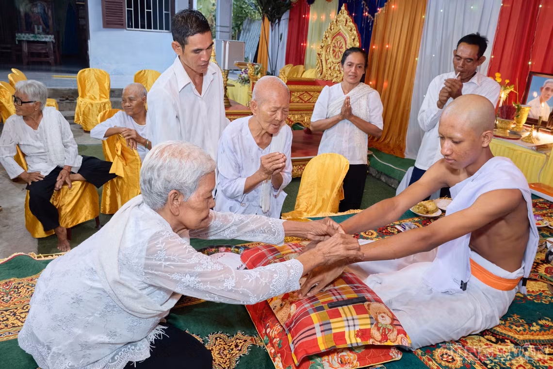 Vì sao thanh niên Khmer phải vào chùa tu trước khi trưởng thành?
