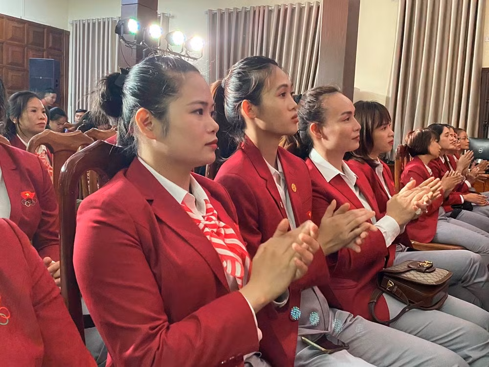 54 nu vdv hlv cua the thao ha noi tai sea games 31 duoc vinh danh hinh 3