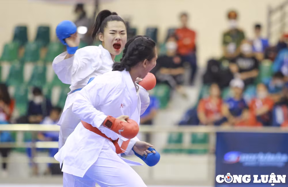 viet nam co them 1 huy chuong vang mon karate trong ngay thi dau cuoi cung hinh 7