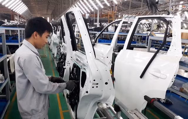 Phó Thủ tướng Chính phủ Lê Minh Khái yêu cầu Bộ Tài chính chủ trì, nghiên cứu đề xuất tháo gỡ khó khăn cho ngành sản xuất, lắp ráp ô tô trong nước.