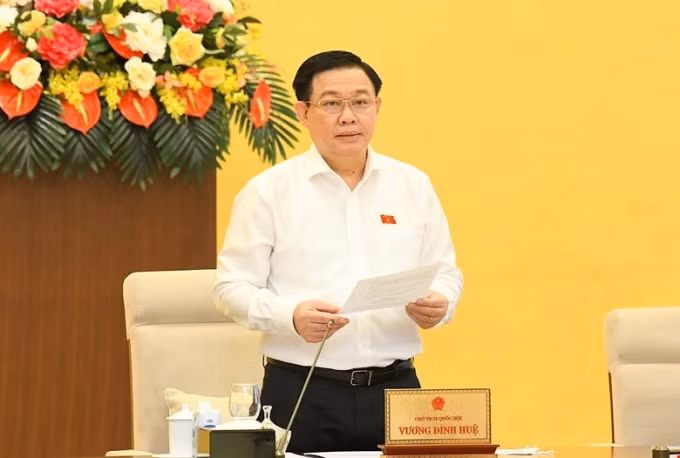 Chủ tịch Quốc hội Vương Đình Huệ phát biểu tại Phiên họp thứ 2 của Ủy ban thường vụ Quốc hội.