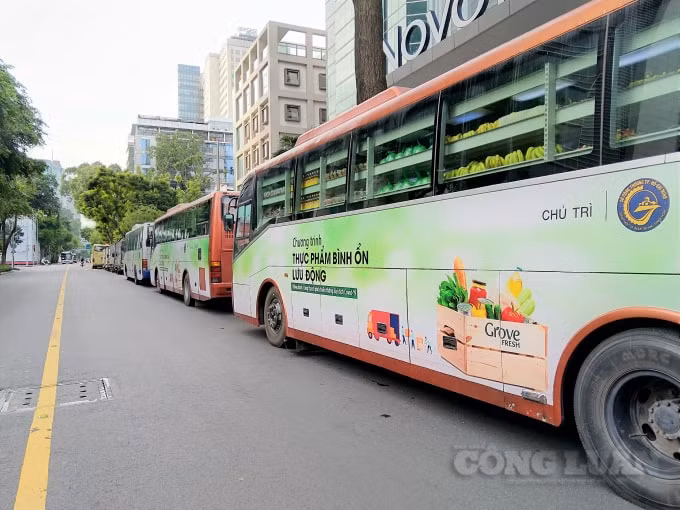 Mỗi ngày, siêu thị sẽ hoạt động tại một địa điểm khác nhau do Sở Công thương bố trí, thường là những nơi xa chợ, siêu thị