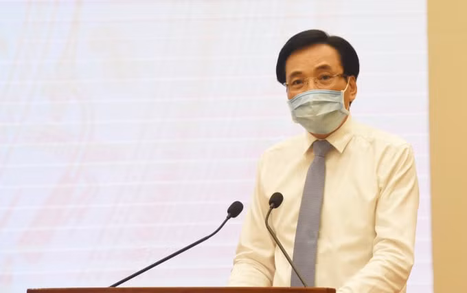 Bộ trưởng, Chủ nhiệm Văn phòng Chính phủ Trần Văn Sơn chủ trì họp báo.