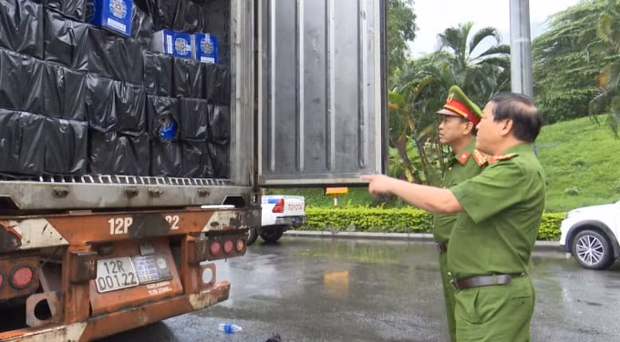 Phòng Cảnh sát Kinh tế Công an TP.Đà Nẵng phát hiện, bắt quả tang vụ buôn lậu từ Lào đưa vào Việt Nam. Ảnh: TL