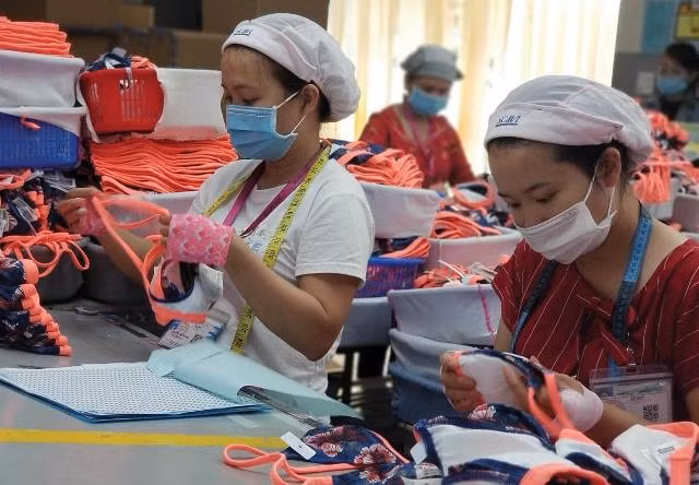 Thừa Thiên Huế hỗ trợ hơn 4,1 tỷ đồng cho người lao động trong đợt 1 (Ảnh: Báo Thừa Thiên Huế).