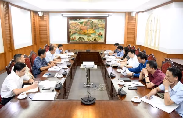Toàn cảnh buổi làm việc. Ảnh: Y Trang
