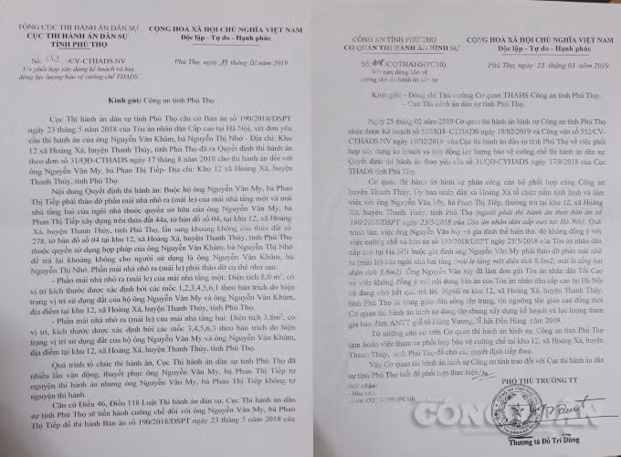 Công văn Cục thi hành án tỉnh Phú Thọ gửi Công an tỉnh Phú Thọ yêu cầu hỗ trợ thi hành án và Công văn thông báo tạm dừng bảo vệ cưỡng chế thi hành án của Công an tỉnh Phú Thọ.