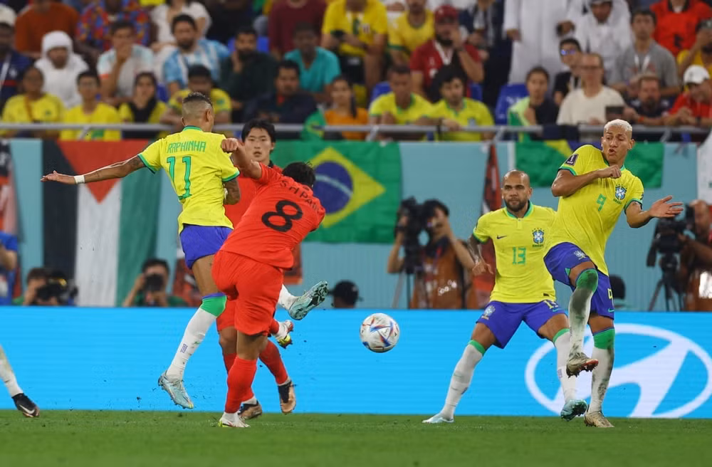 thang dam han quoc 4 1 brazil nhay samba vao tu ket world cup 2022 hinh 13