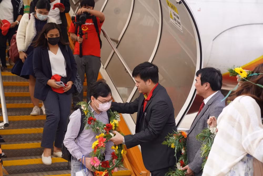 vietjet bay thang tu da lat den bang coc chi tu 360000d hinh 2