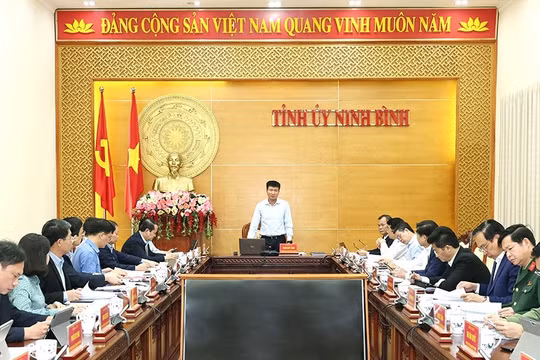 Ban Thường vụ Tỉnh ủy Ninh Bình thảo luận, cho ý kiến nhiều nội dung quan trọng