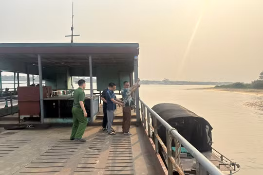 Người đàn ông nước ngoài nổ súng sau va chạm giao thông