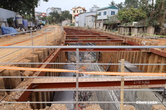 Cận cảnh tuyến bổ cập nước cho sông Tô Lịch, 'giải cứu' loạt điểm ngập phía Bắc Hà Nội