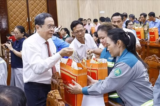 Chăm lo cho công nhân khó khăn từ chính sách nhà ở và đào tạo nghề