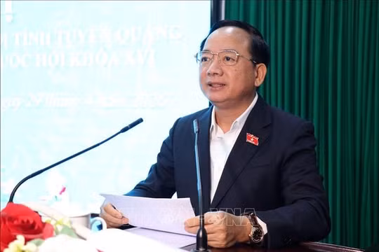 Trưởng ban Tuyên giáo và Dân vận Trung ương tiếp xúc cử tri tại Tuyên Quang