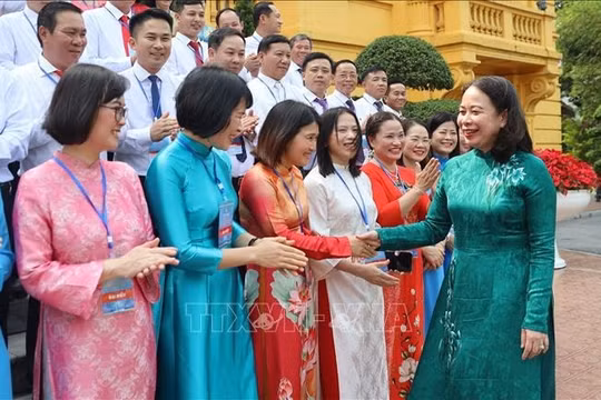 Phó Chủ tịch nước Võ Thị Ánh Xuân gặp mặt các Chủ tịch Công đoàn tiêu biểu