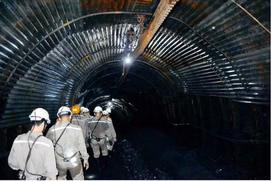 Công ty Than Hạ Long với hành trình bứt phá từ những tấn than đầu tiên