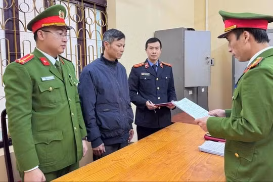Lập khống hồ sơ nghiệm thu thanh toán, nguyên chủ tịch và kế toán xã ở Tuyên Quang bị khởi tố