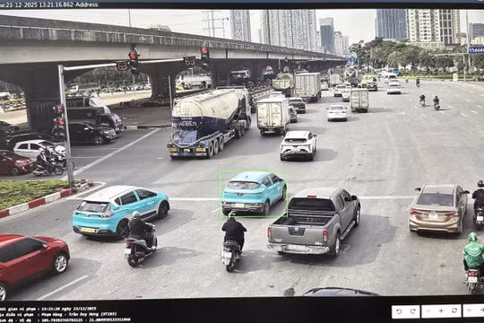 Phạt nguội “toàn trình” qua iHanoi: Hơn 2.500 vi phạm được ghi nhận trong 10 ngày