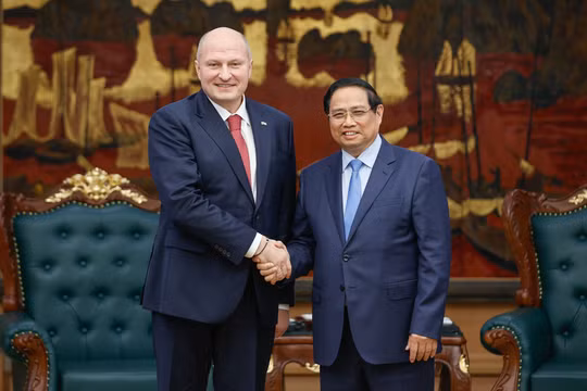 Việt Nam - Nga: Tăng cường hợp tác, chuyển giao công nghệ sản xuất phương tiện cảnh báo, cứu hộ cứu nạn