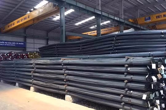 Giá thép hôm nay 1/1/2026: Thị trường nội địa ổn định, giá quốc tế tiếp tục lao dốc
