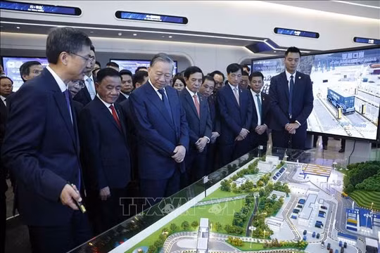Tổng Bí thư, Chủ tịch nước Tô Lâm thăm Trung tâm hợp tác ứng dụng AI Trung Quốc - ASEAN