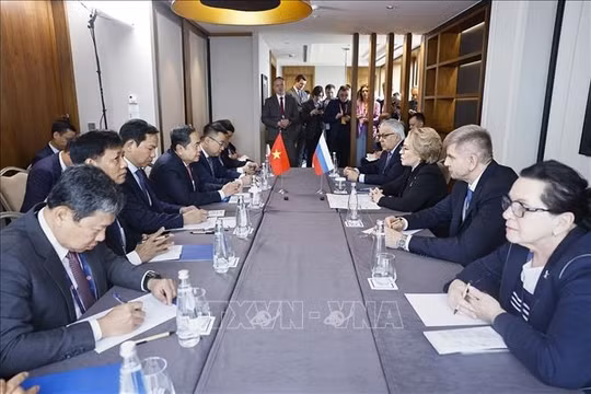 Chủ tịch Quốc hội Trần Thanh Mẫn hội kiến Chủ tịch Hội đồng Liên bang Nga