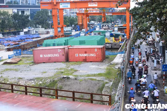 Hà Nội: 16 vị trí ùn tắc giao thông liên quan đến rào chắn thi công